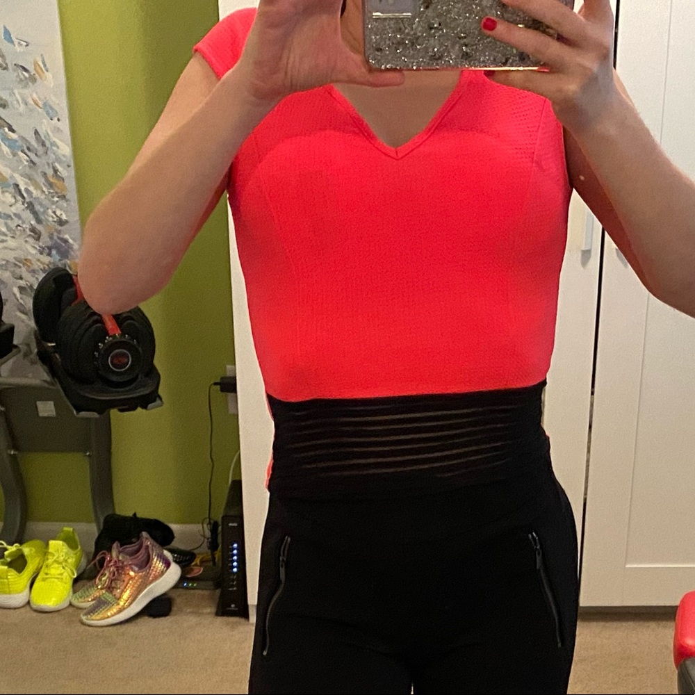 🖤Coral shirt with black mesh  accent 🖤